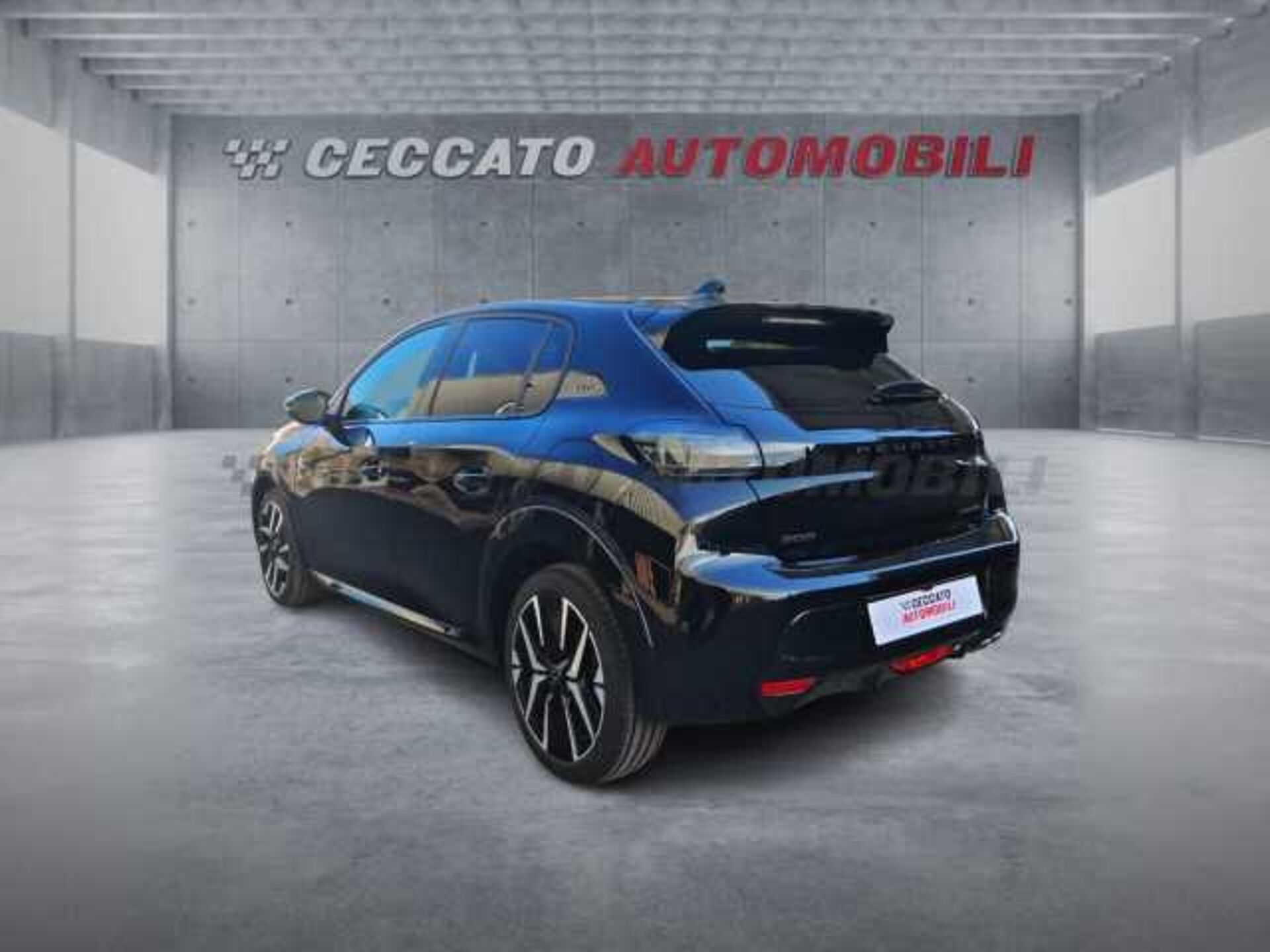 Peugeot 208 1.2l - black