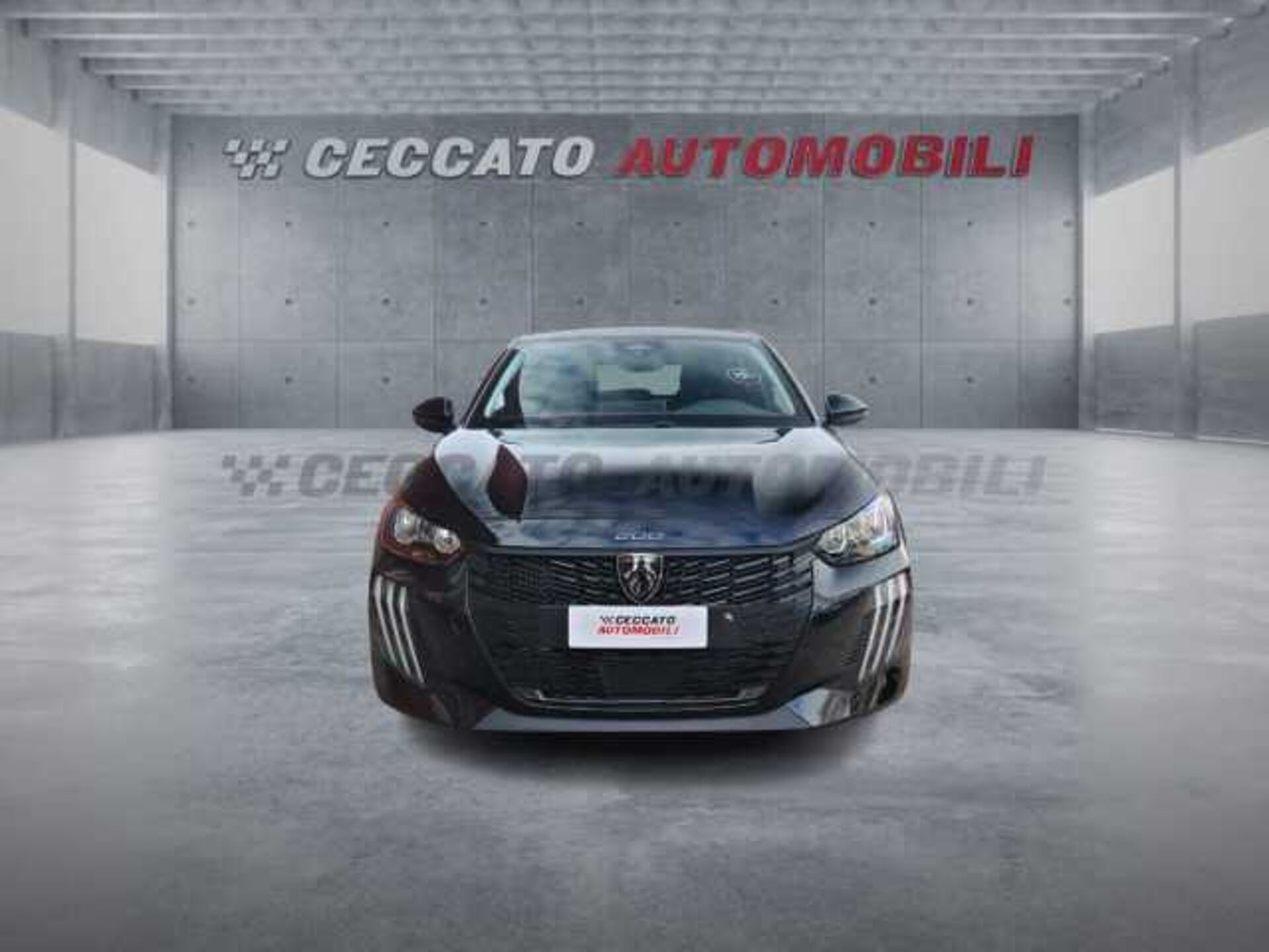 Peugeot 208 1.2l - black