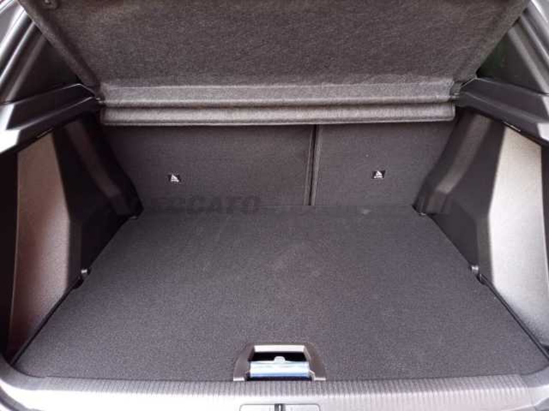 Peugeot 2008 1.2l - grey