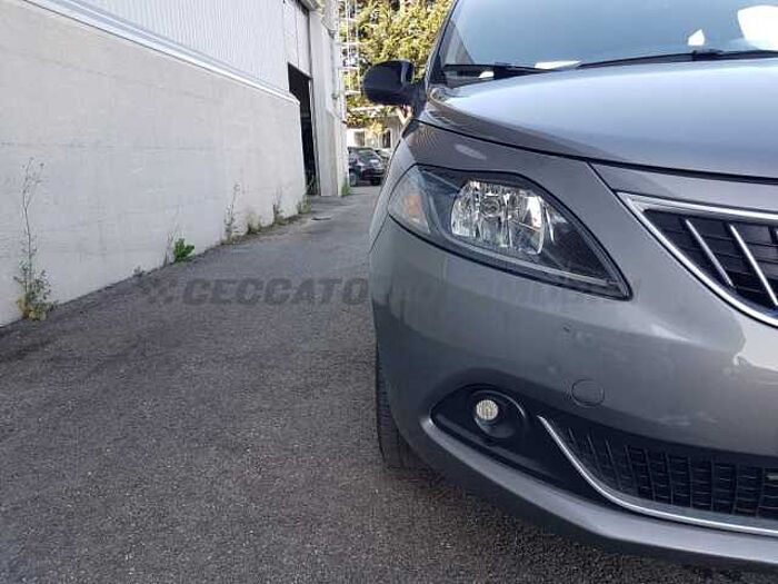 Lancia Ypsilon 1l