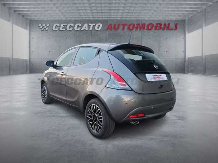Lancia Ypsilon 1l