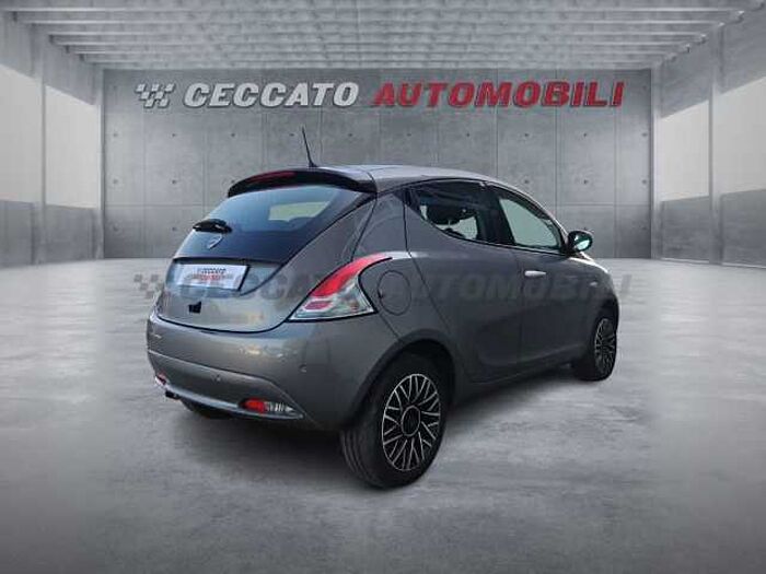 Lancia Ypsilon 1l