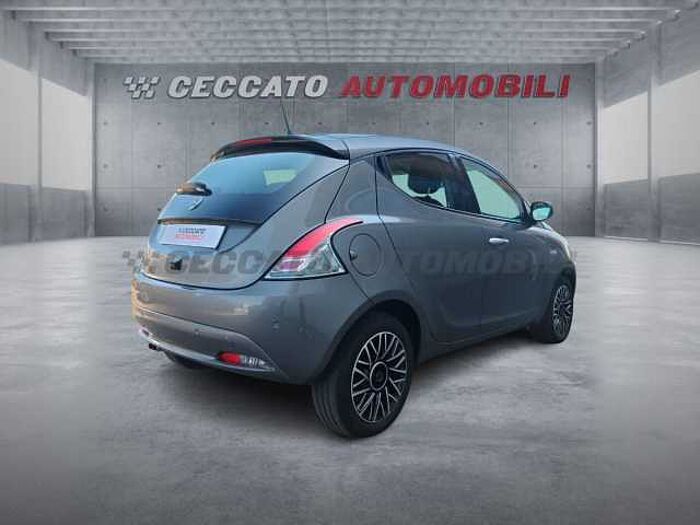 Lancia Ypsilon 1l