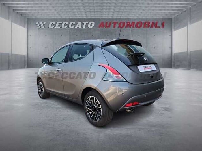 Lancia Ypsilon 1l