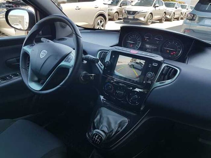 Lancia Ypsilon 1l