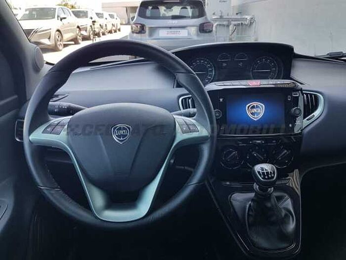 Lancia Ypsilon 1l