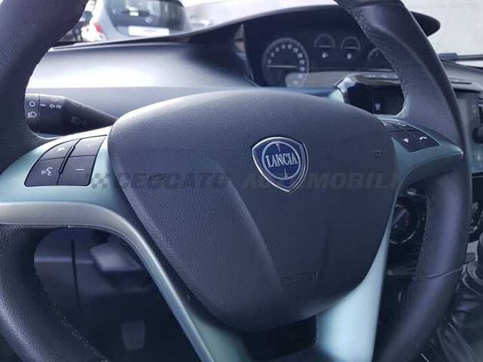 Lancia Ypsilon 1l