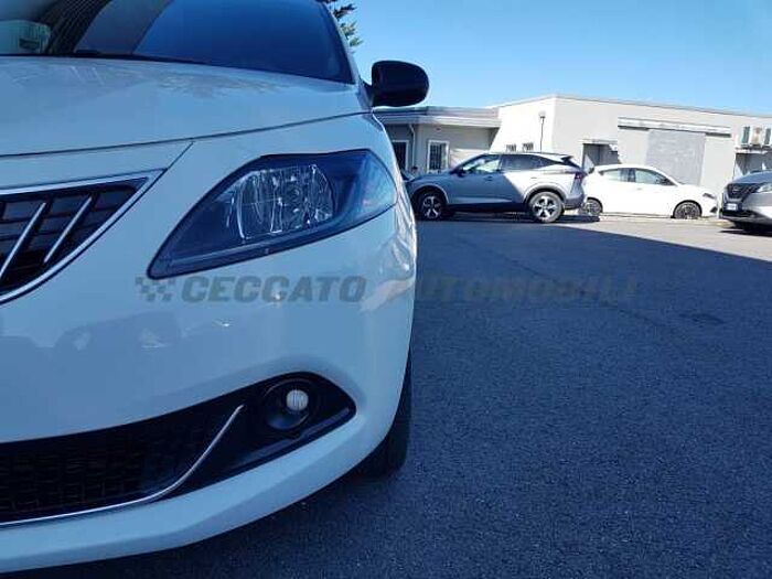 Lancia Ypsilon 1l