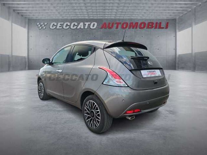 Lancia Ypsilon 1l
