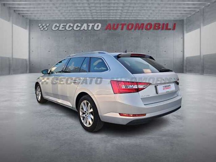 SKODA Superb 2l