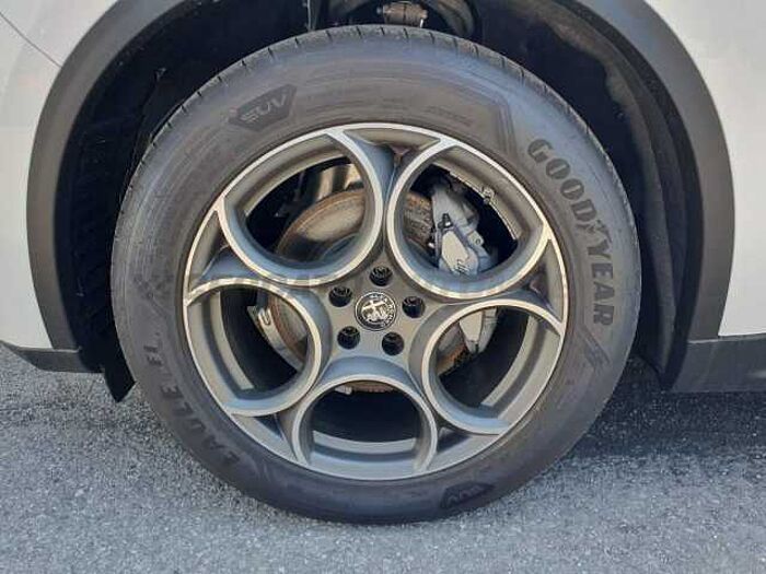 Alfa Romeo Stelvio 2.1l