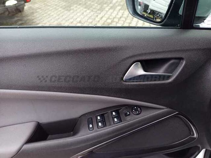 Opel Crossland X 1.2l