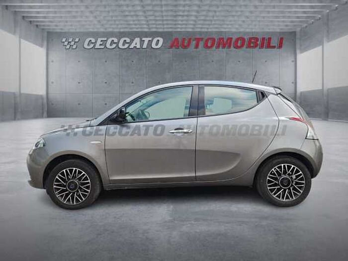 Lancia Ypsilon 1l