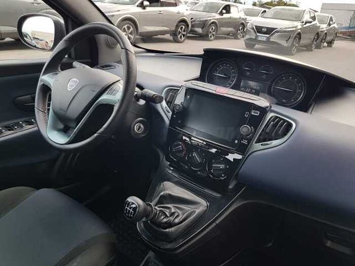 Lancia Ypsilon 1l