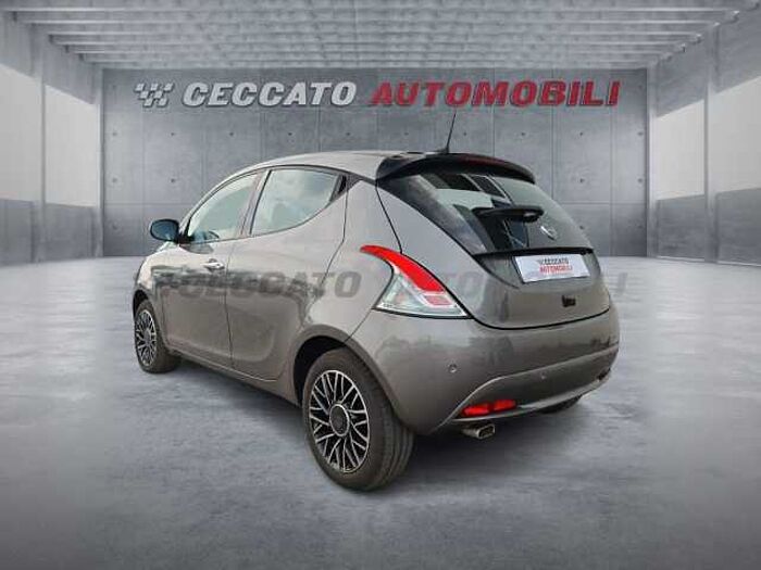 Lancia Ypsilon 1l