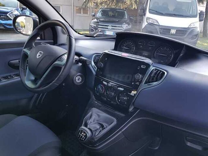 Lancia Ypsilon 1l